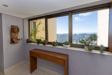 Apartamento à venda com 57m², 1 quarto e 2 vagas Apartamento à venda com 57m², 1 quarto e 2 vagasÁrea comum - Recepção do Andar