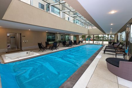 Apartamento à venda com 57m², 1 quarto e 2 vagas Apartamento à venda com 57m², 1 quarto e 2 vagasÁrea comum - Piscina Térmica