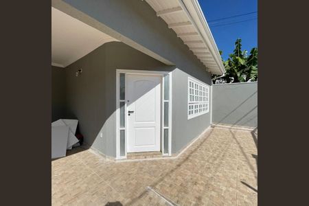 Casa para alugar com 260m², 4 quartos e 4 vagas Casa para alugar com 260m², 4 quartos e 4 vagasEntrada