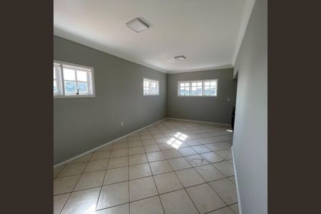 Casa para alugar com 260m², 4 quartos e 4 vagas Casa para alugar com 260m², 4 quartos e 4 vagasQuarto 1