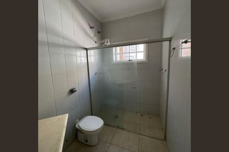 Casa para alugar com 260m², 4 quartos e 4 vagas Casa para alugar com 260m², 4 quartos e 4 vagasBanheiro 2