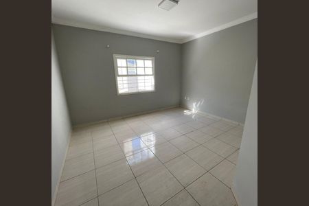 Casa para alugar com 260m², 4 quartos e 4 vagas Casa para alugar com 260m², 4 quartos e 4 vagasQuarto 3