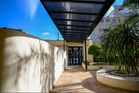 Apartamento à venda com 127m², 2 quartos e 3 vagas Apartamento à venda com 127m², 2 quartos e 3 vagasEntrada