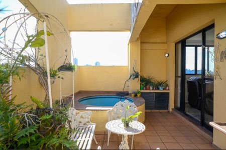 Apartamento à venda com 127m², 2 quartos e 3 vagas Apartamento à venda com 127m², 2 quartos e 3 vagasVaranda