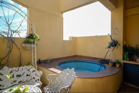 Apartamento à venda com 127m², 2 quartos e 3 vagas Apartamento à venda com 127m², 2 quartos e 3 vagasVaranda