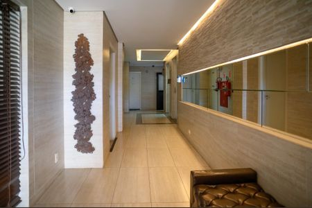 Apartamento à venda com 127m², 2 quartos e 3 vagas Apartamento à venda com 127m², 2 quartos e 3 vagasHall social