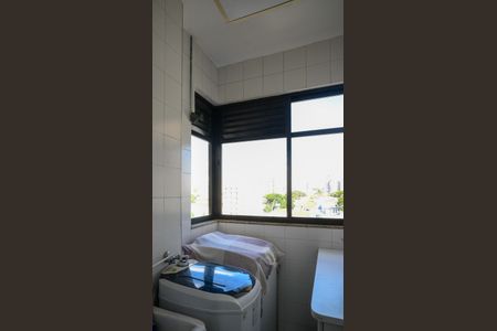 Apartamento à venda com 127m², 2 quartos e 3 vagas Apartamento à venda com 127m², 2 quartos e 3 vagasÁrea de Serviço