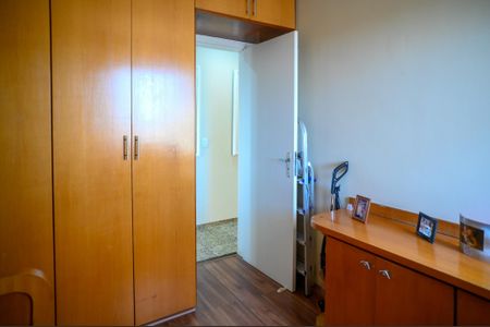 Apartamento à venda com 127m², 2 quartos e 3 vagas Apartamento à venda com 127m², 2 quartos e 3 vagasQuarto 1