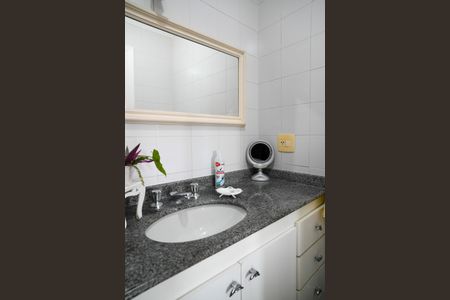 Apartamento à venda com 127m², 2 quartos e 3 vagas Apartamento à venda com 127m², 2 quartos e 3 vagasBanheiro Social