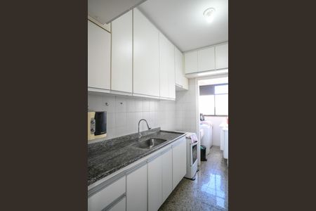 Apartamento à venda com 127m², 2 quartos e 3 vagas Apartamento à venda com 127m², 2 quartos e 3 vagasCozinha