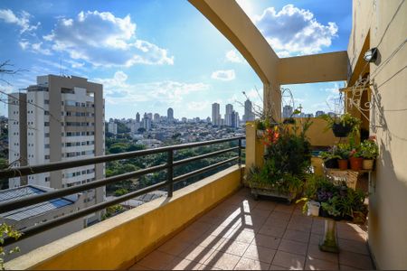 Apartamento à venda com 127m², 2 quartos e 3 vagas Apartamento à venda com 127m², 2 quartos e 3 vagasVaranda