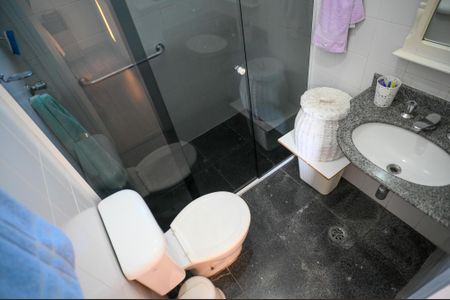 Apartamento à venda com 127m², 2 quartos e 3 vagas Apartamento à venda com 127m², 2 quartos e 3 vagasBanheiro Quarto 1 - Suite