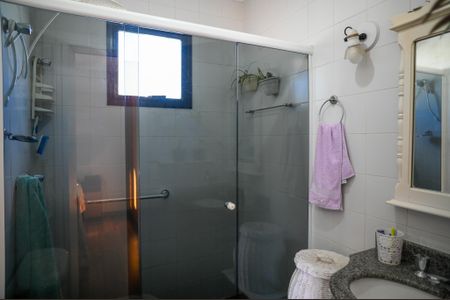 Apartamento à venda com 127m², 2 quartos e 3 vagas Apartamento à venda com 127m², 2 quartos e 3 vagasBanheiro Quarto 1 - Suite