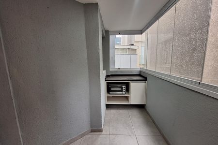 Apartamento à venda com 63m², 2 quartos e 2 vagas Apartamento à venda com 63m², 2 quartos e 2 vagasSacada sala