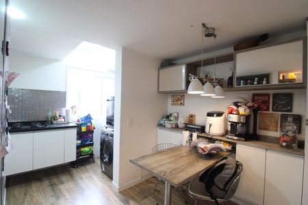 Apartamento à venda com 79m², 2 quartos e 1 vagaCozinha