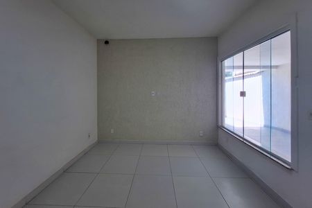 Sala de casa para alugar com 2 quartos, 95m² em Piratininga, Niterói