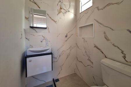 Casa para alugar com 95m², 2 quartos e 2 vagas Casa para alugar com 95m², 2 quartos e 2 vagasBanheiro da Suíte 1