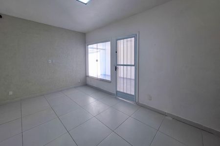 Casa para alugar com 95m², 2 quartos e 2 vagas Casa para alugar com 95m², 2 quartos e 2 vagasSala