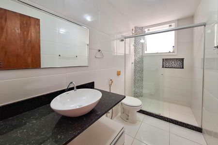 Casa para alugar com 95m², 2 quartos e 2 vagas Casa para alugar com 95m², 2 quartos e 2 vagasBanheiro Social