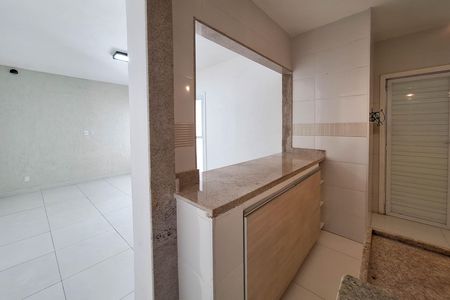 Casa para alugar com 95m², 2 quartos e 2 vagas Casa para alugar com 95m², 2 quartos e 2 vagasSala