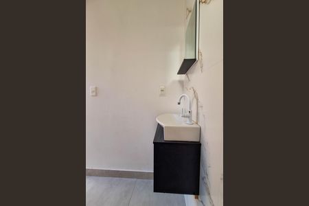 Banheiro da Suíte 1 de casa para alugar com 2 quartos, 95m² em Piratininga, Niterói