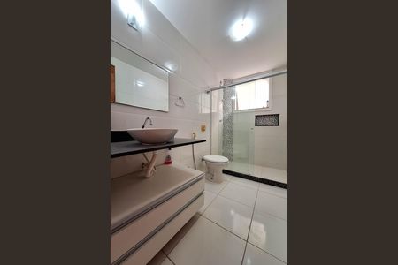 Casa para alugar com 95m², 2 quartos e 2 vagas Casa para alugar com 95m², 2 quartos e 2 vagasBanheiro Social