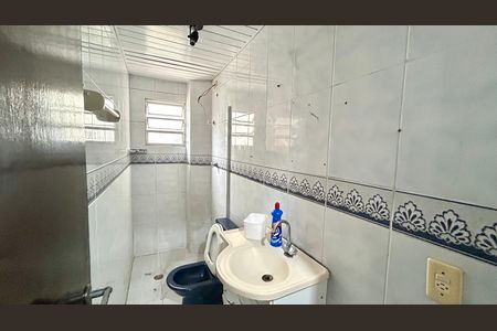 Banheiro de apartamento para alugar com 2 quartos, 61m² em Centro, Guarulhos