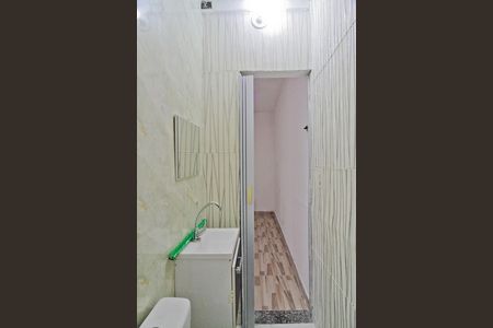 Banheiro de casa para alugar com 1 quarto, 40m² em Vila Roque, São Paulo
