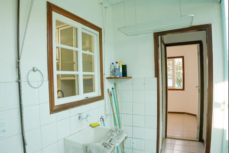 Casa de condomínio para alugar com 242m², 4 quartos e 4 vagas Casa de condomínio para alugar com 242m², 4 quartos e 4 vagasBanheiro
