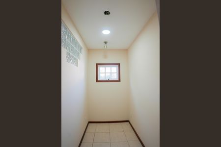 Casa de condomínio para alugar com 242m², 4 quartos e 4 vagas Casa de condomínio para alugar com 242m², 4 quartos e 4 vagasQuarto