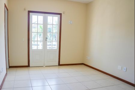 Casa de condomínio para alugar com 242m², 4 quartos e 4 vagas Casa de condomínio para alugar com 242m², 4 quartos e 4 vagasQuarto