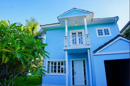 Casa de condomínio para alugar com 242m², 4 quartos e 4 vagas Casa de condomínio para alugar com 242m², 4 quartos e 4 vagasFachada