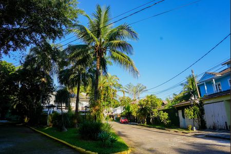 Fachada de casa de condomínio à venda com 4 quartos, 242m² em Vargem Grande, Rio de Janeiro