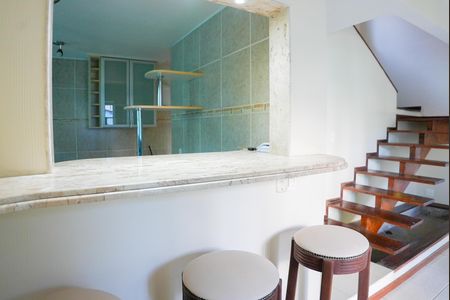 Casa de condomínio para alugar com 242m², 4 quartos e 4 vagas Casa de condomínio para alugar com 242m², 4 quartos e 4 vagasCozinha