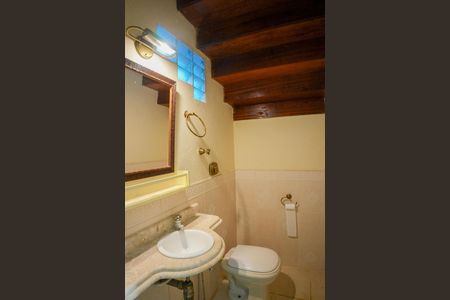 Banheiro de casa de condomínio à venda com 4 quartos, 242m² em Vargem Grande, Rio de Janeiro