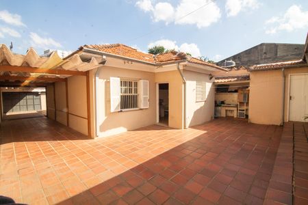 Casa para alugar com 180m², 2 quartos e 7 vagas Casa para alugar com 180m², 2 quartos e 7 vagasQuintal
