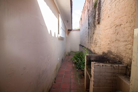 Casa para alugar com 180m², 2 quartos e 7 vagas Casa para alugar com 180m², 2 quartos e 7 vagasChurrasqueira / Corredor