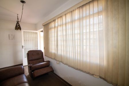 Casa para alugar com 180m², 2 quartos e 7 vagas Casa para alugar com 180m², 2 quartos e 7 vagasVaranda de Entrada