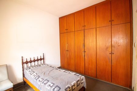Casa para alugar com 180m², 2 quartos e 7 vagas Casa para alugar com 180m², 2 quartos e 7 vagasQuarto 2