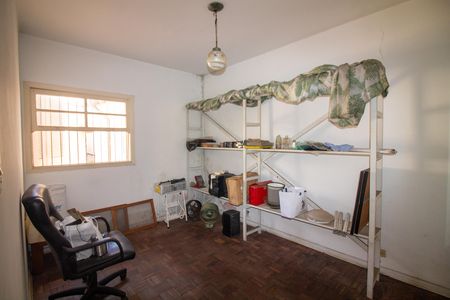 Casa para alugar com 180m², 2 quartos e 7 vagas Casa para alugar com 180m², 2 quartos e 7 vagasDispensa / Quarto de Serviço