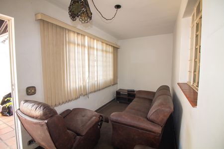 Casa para alugar com 180m², 2 quartos e 7 vagas Casa para alugar com 180m², 2 quartos e 7 vagasVaranda de Entrada