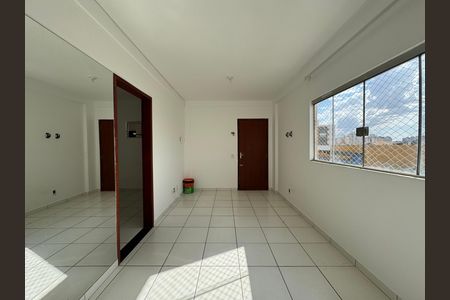 Apartamento à venda com 63m², 2 quartos e 1 vaga Apartamento à venda com 63m², 2 quartos e 1 vagaSala