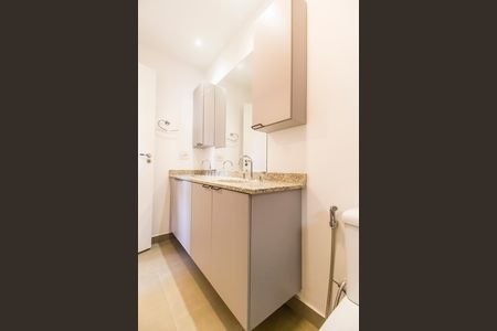 Banheiro da Suíte de apartamento à venda com 2 quartos, 78m² em Alphaville Empresarial, Barueri