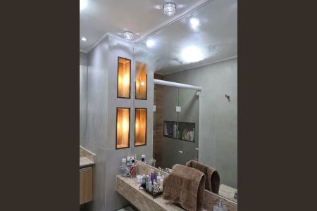Apartamento à venda com 51m², 2 quartos e 1 vaga Apartamento à venda com 51m², 2 quartos e 1 vagaBanheiro