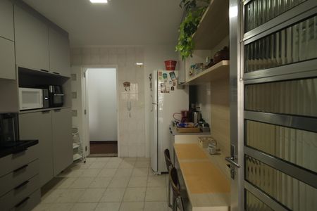 Apartamento à venda com 134m², 3 quartos e sem vagaCozinha
