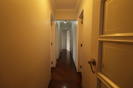 Apartamento à venda com 134m², 3 quartos e sem vagaCorredor