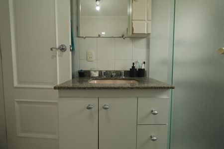 Apartamento à venda com 134m², 3 quartos e sem vagaBanheiro da Suíte