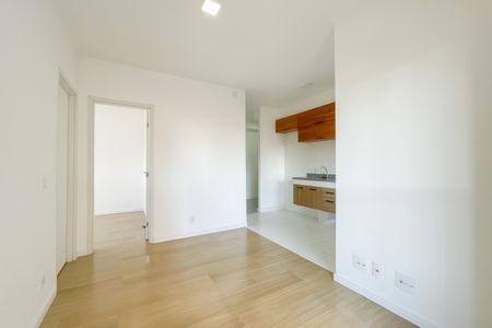 Sala de casa de condomínio para alugar com 2 quartos, 55m² em Centro, Osasco