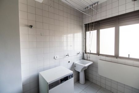 Apartamento para alugar com 120m², 3 quartos e 2 vagas Apartamento para alugar com 120m², 3 quartos e 2 vagasÁrea de Serviço