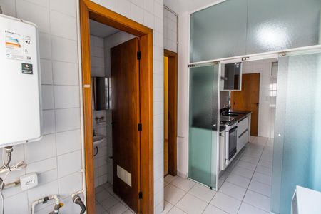 Apartamento para alugar com 120m², 3 quartos e 2 vagas Apartamento para alugar com 120m², 3 quartos e 2 vagasÁrea de Serviço